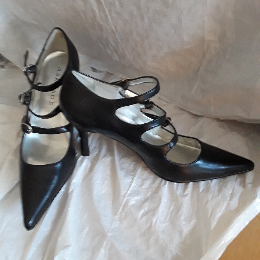 Multi strap Mary janes